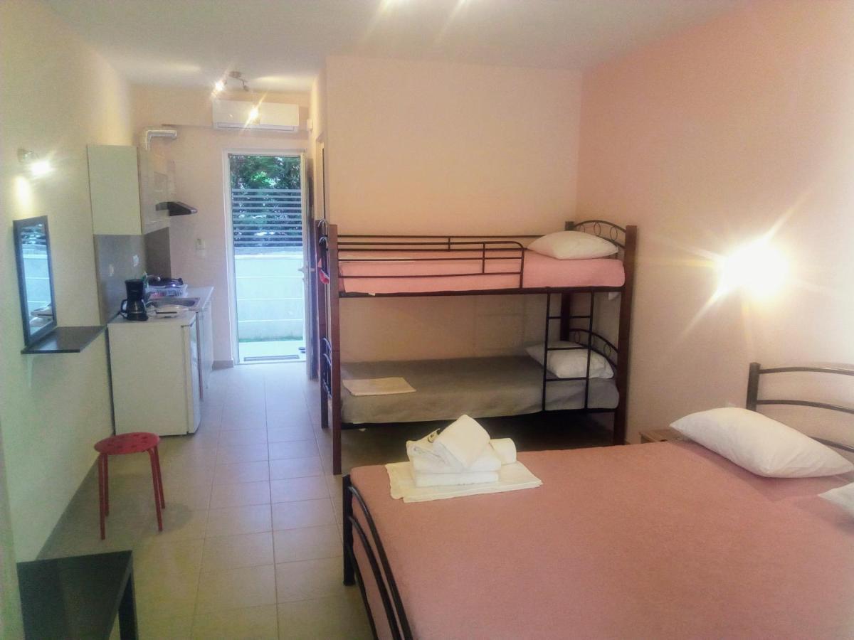 Persefoni Rooms Apartments & Mezonetes Toroni Exterior foto