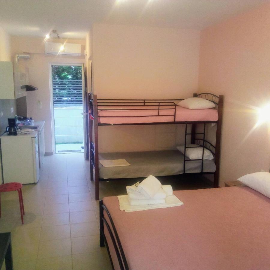 Persefoni Rooms Apartments & Mezonetes Toroni Exterior foto